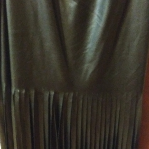 Dress - Picture 6 of 6